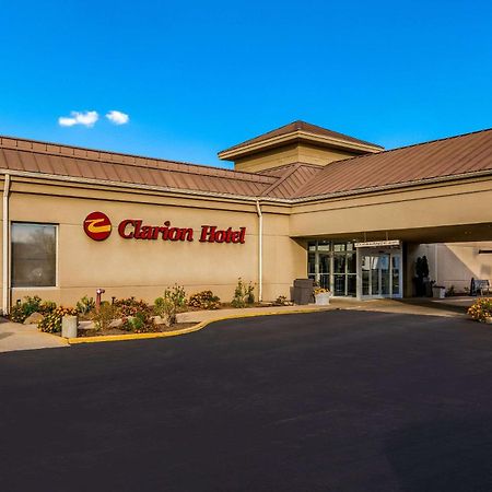 Clarion Hotel & Convention Center Джолиет Екстериор снимка